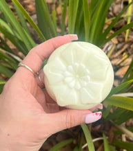 Load image into Gallery viewer, Soap In a cup 🧼